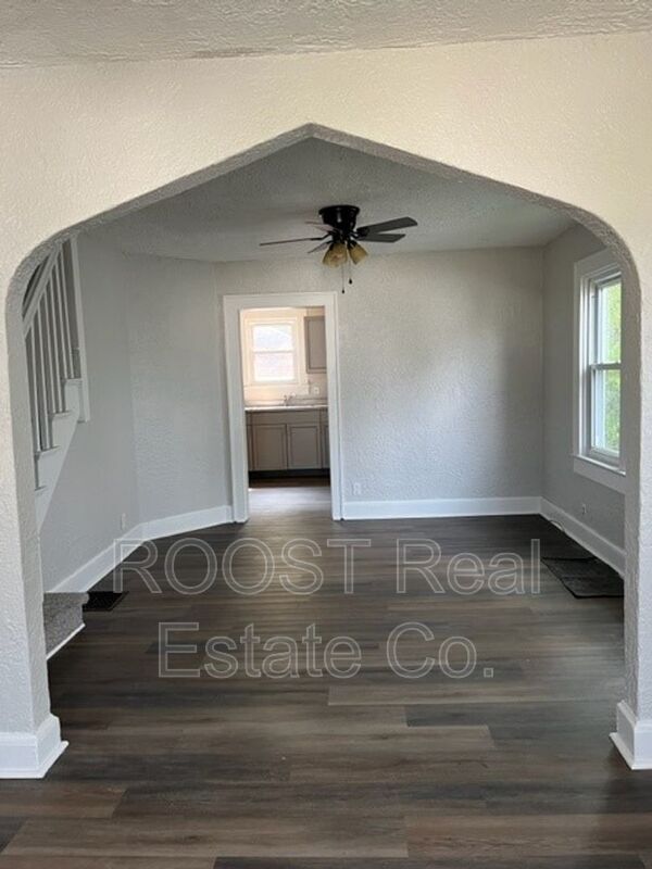 Building Photo - 1124 Rodgers Dr