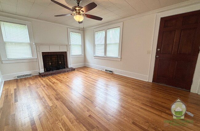 Foto del edificio - 106 Princeton Ave