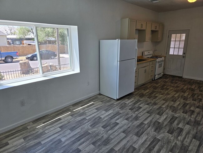 Building Photo - 1121 Walter St SE