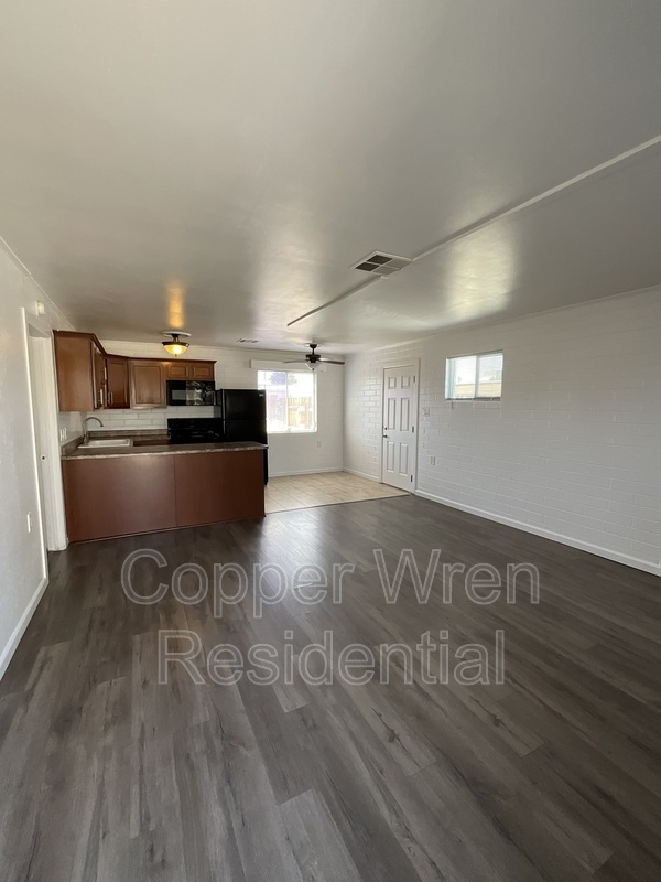 Foto del edificio - 2416 W Coolidge St