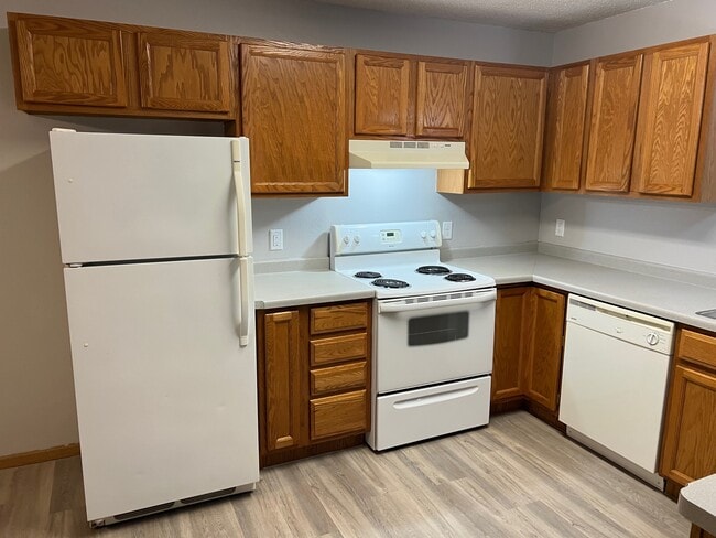 Building Photo - 431 Central AVE W