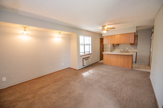 Building Photo - 1390 W Wedington Dr