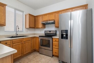 Building Photo - 2300 E Magma Rd