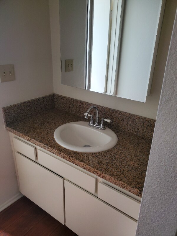 Foto del edificio - 5227 Hermitage Ave