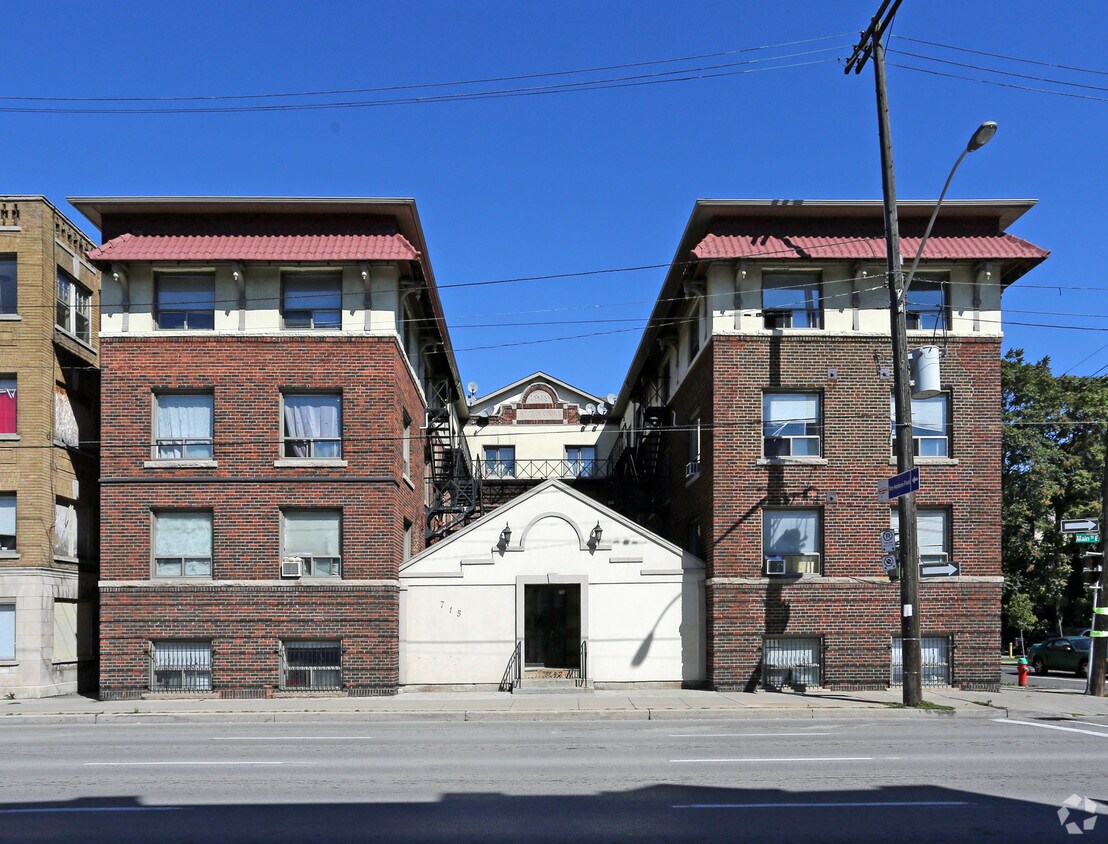 Building Photo - 715 Main St E