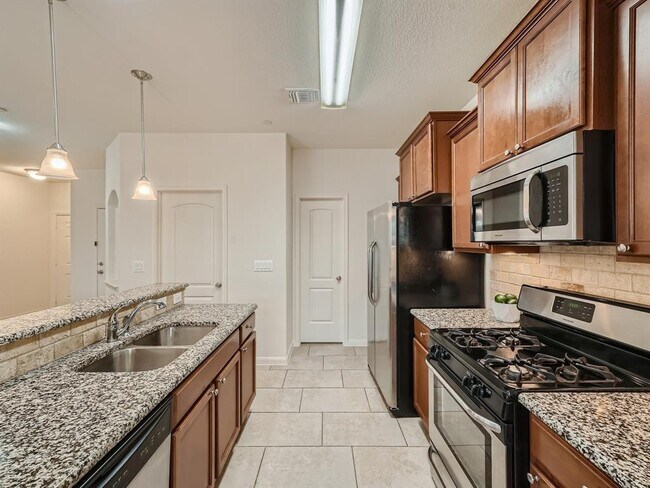 Foto del edificio - 1620 Bryant Dr