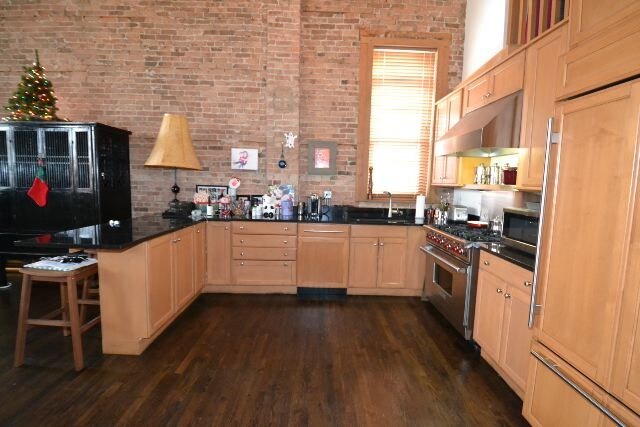 Building Photo - 1061 W Madison St