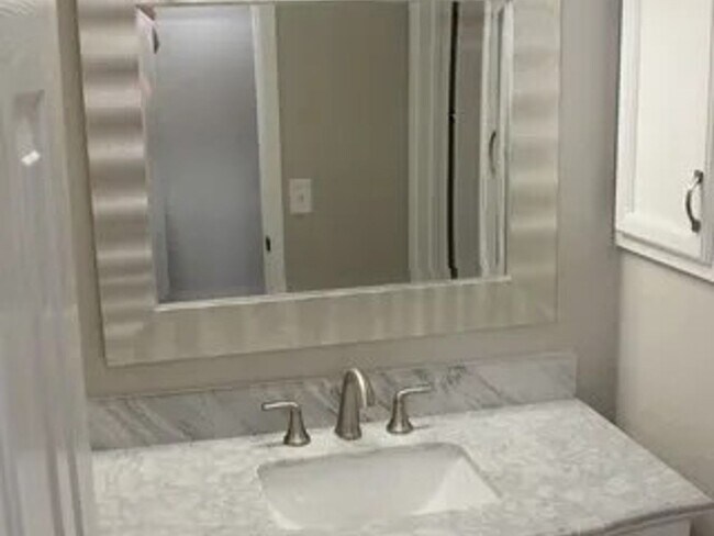 Foto del edificio - Pet Friendly Four Bedroom Home in San Anto...