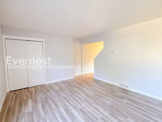 Foto del edificio - 15378 Meyers Rd