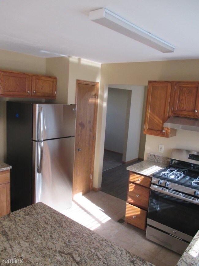 Foto del edificio - 4 br, 2.5 bath House - 2422 Black Pine Ct