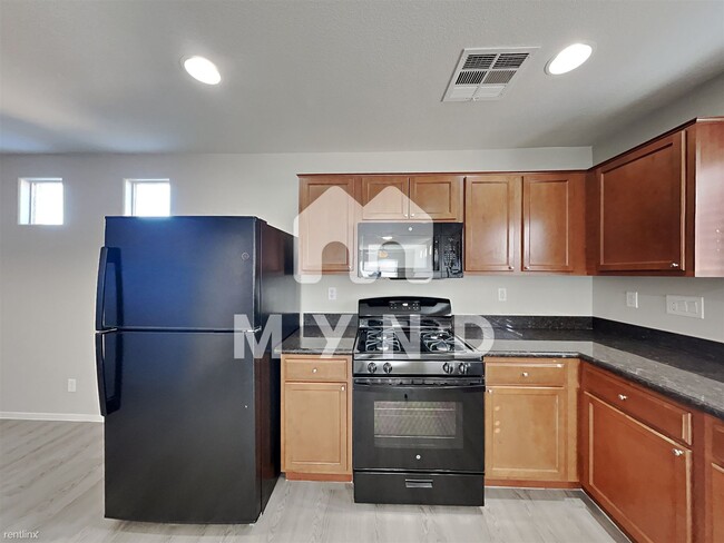Building Photo - 3 br, 2.5 bath House - 5272 Jacala St
