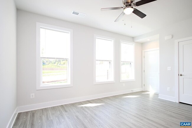 Building Photo - 606 Noush Ct