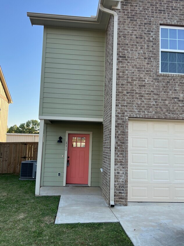 111 Village N, Circle, TX 75647 Townhome Rentals in Circle TX