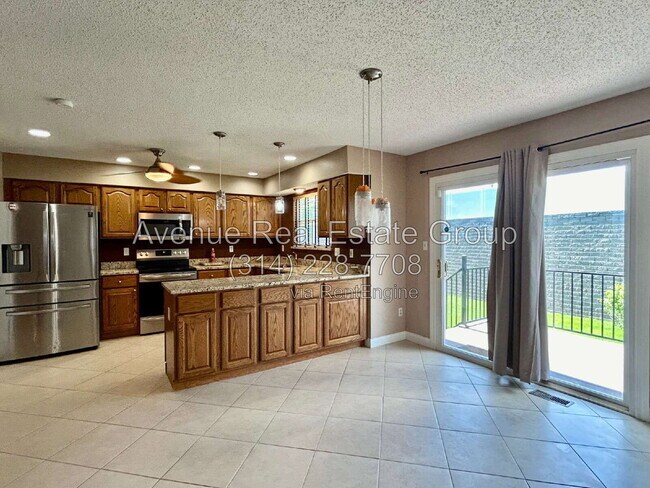 Foto del edificio - 977 Chestnut Oak Dr