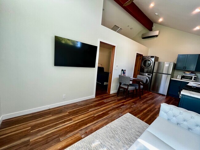 Foto del edificio - 22149 Cohasset St