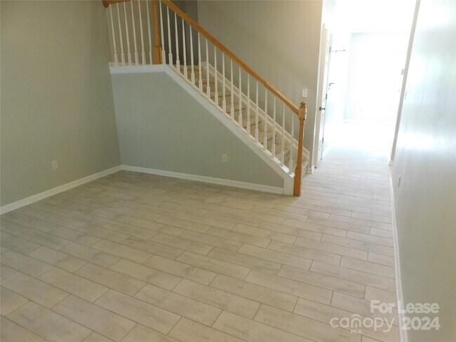 Foto del edificio - 3932 Queensbridge Rd