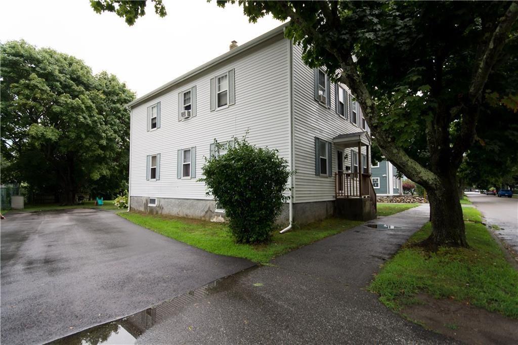 52 Richmond St Unit 1, Bristol, RI 02809 Room for Rent in Bristol, RI