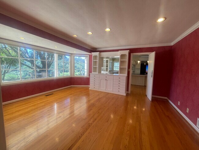Foto del edificio - 22505 Rolling Hills Rd