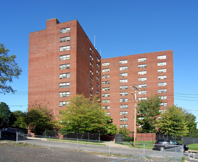 View from the southeast at Germania Avenue and Albany Street - Summit Towers