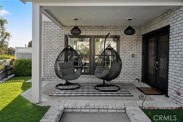 Building Photo - 5 Hillsborough