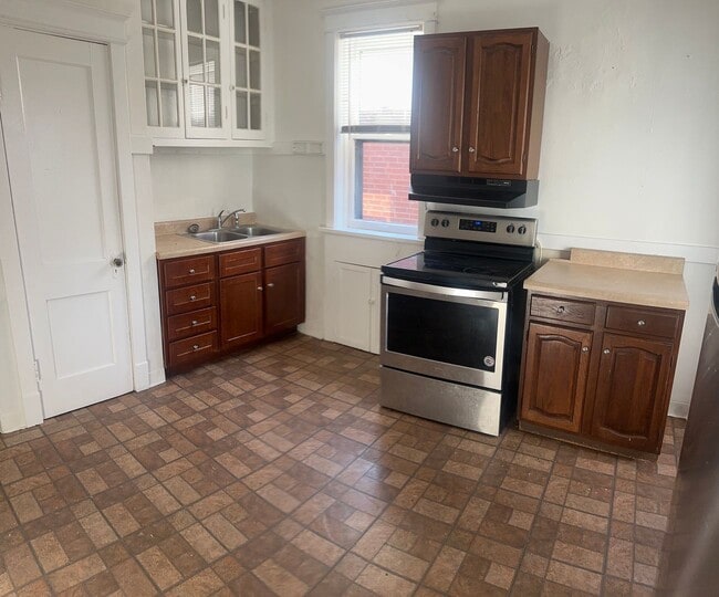 Foto del edificio - 5847 Goener Ave