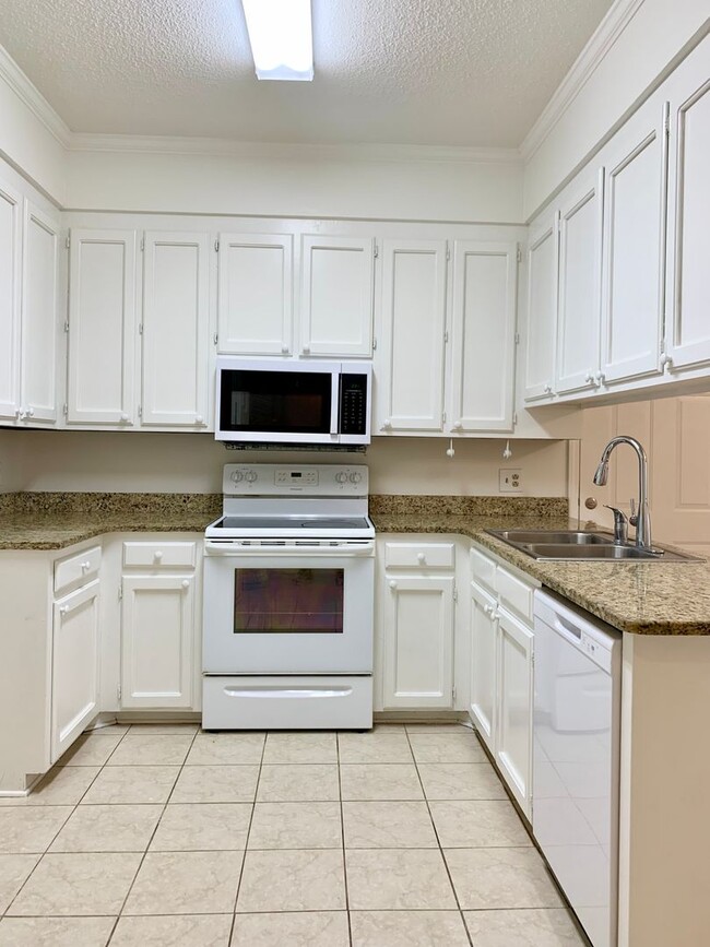 Foto del edificio - 3BD/2BA Townhouse for Lease in Old Hammond...