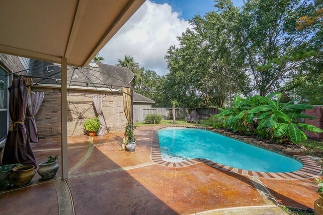 Foto del edificio - 203 Jewel Park Ln