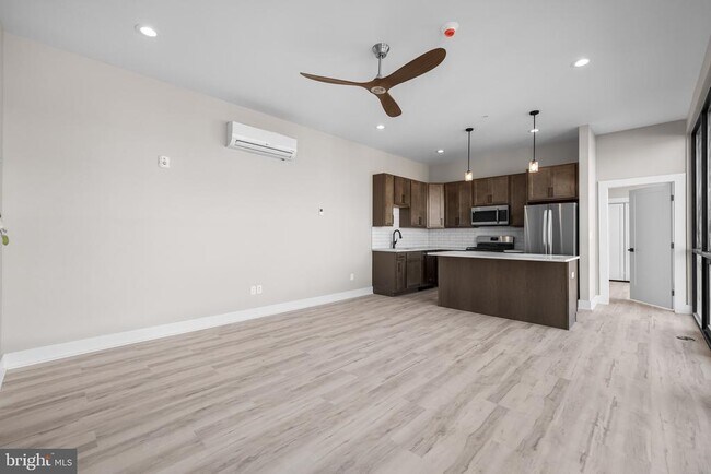 Foto del edificio - 400 S Conkling St