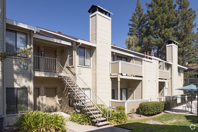 Building Photo - Summer Place Apartments