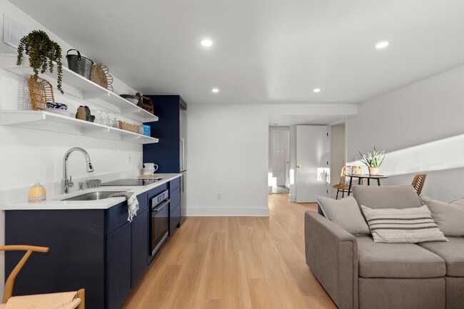 Building Photo - 817 29th St
