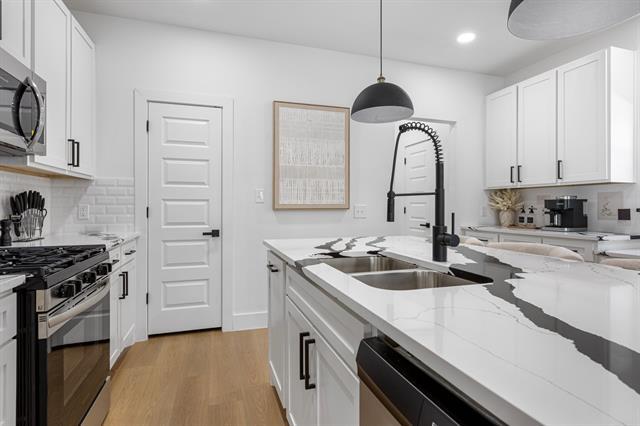 Foto del edificio - 1511 Barry Ave