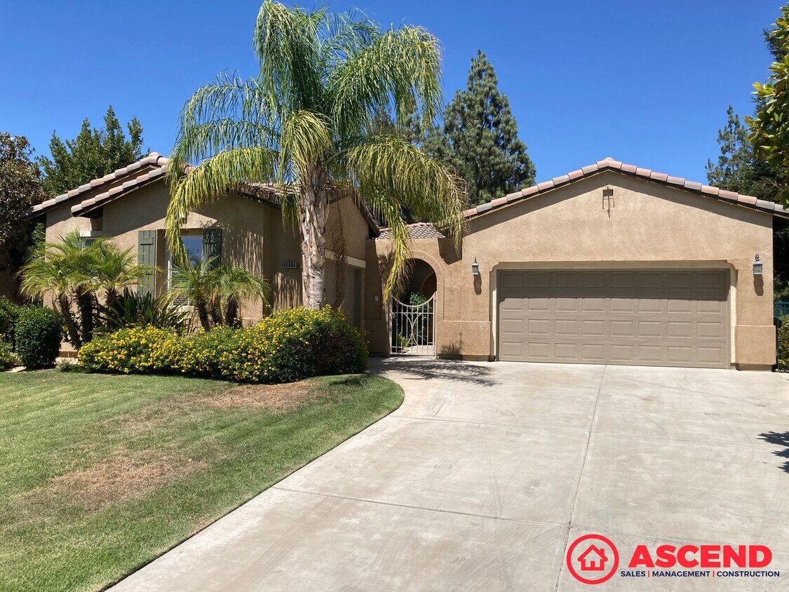 Foto principal - Amazing Home Located in Gated Community!