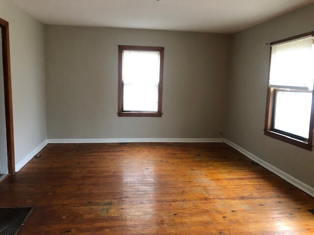 Building Photo - 3111 Doak Ave