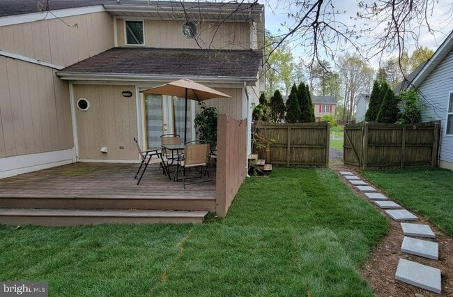 Building Photo - 115 Deer Hill Ct