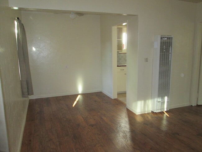 Building Photo - 1834-36 Chalcedony St