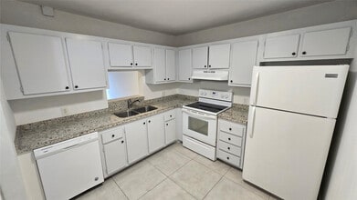 Building Photo - 11905 NE 2nd Ave