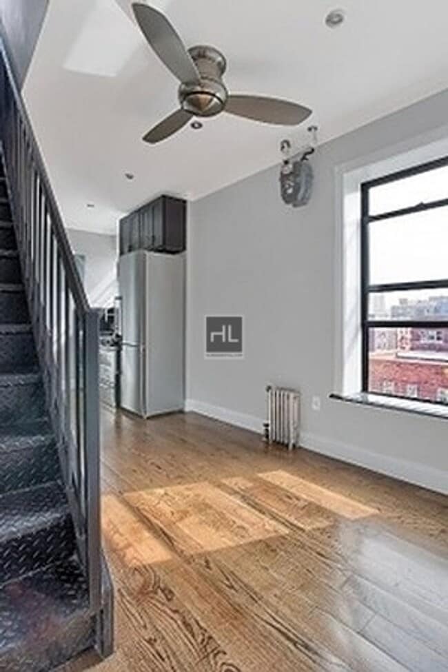 Building Photo - East 105th Street