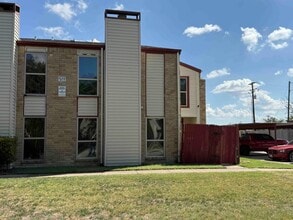 Building Photo - 919 S Weatherred Dr