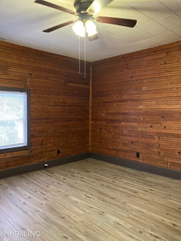 Primary Photo - 3 br, 2 bath House - 419 East Lelia Street
