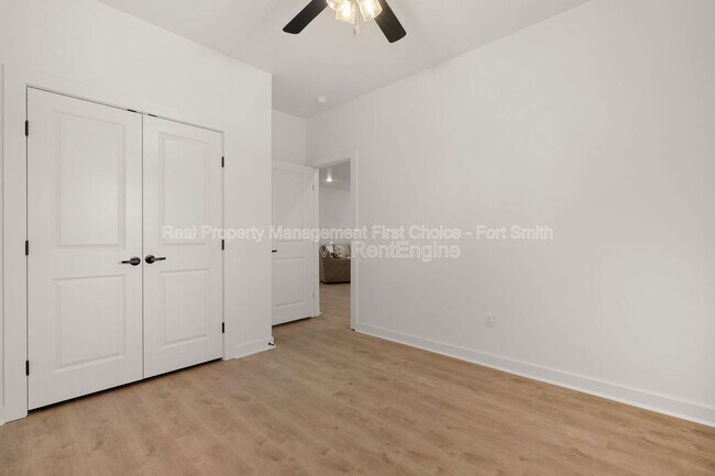 Foto del edificio - 8724 Cantera Dr