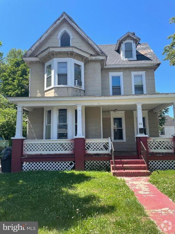Building Photo - 88-Unit E Pitman St