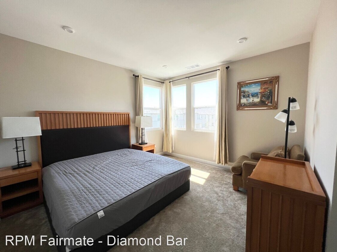Primary Photo - Four Levels of Modern Luxury Living in Ana...