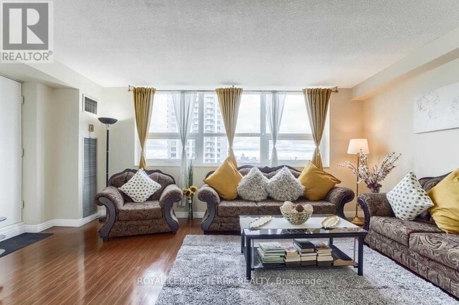 Building Photo - 4 Lisa St.