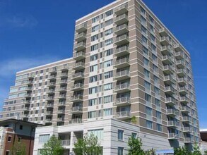 Building Photo - 1515 S Prairie Ave