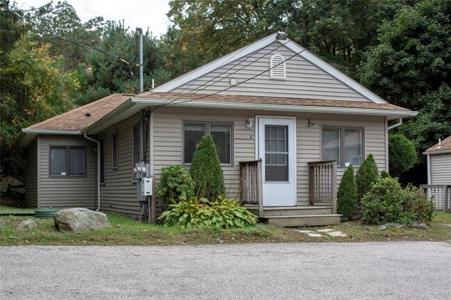 Building Photo - 2840 Hartford Ave