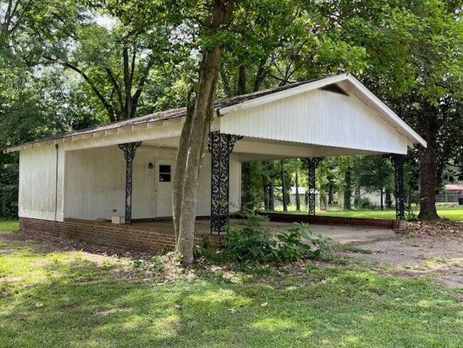 Building Photo - 401 Cherry St