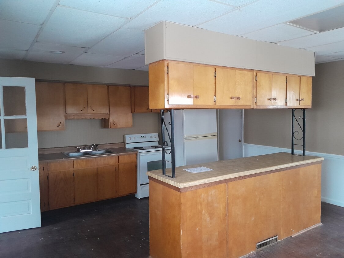 1 Byard St Unit 1 Byard, Johnstown, NY 12095 Apartments in Johnstown