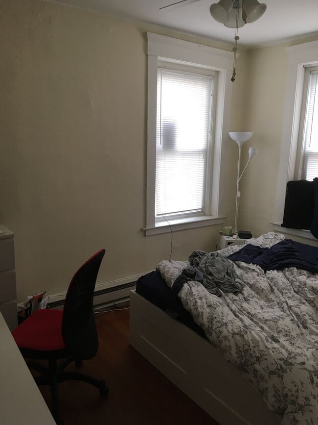 Building Photo - East Rock 1BR Close to Yale SOM