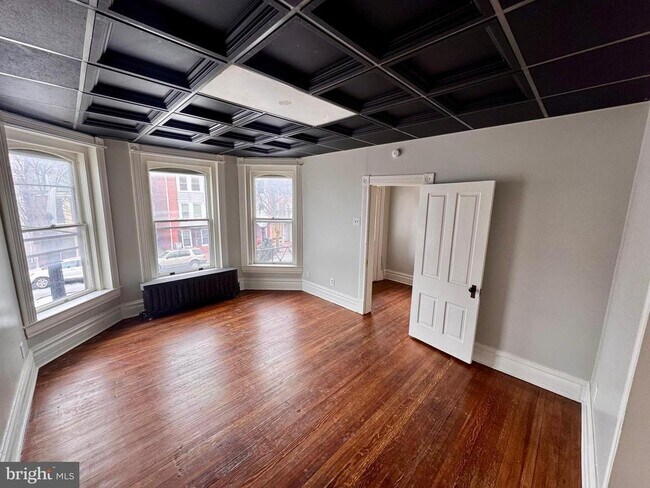 Foto del edificio - 110 W Main St