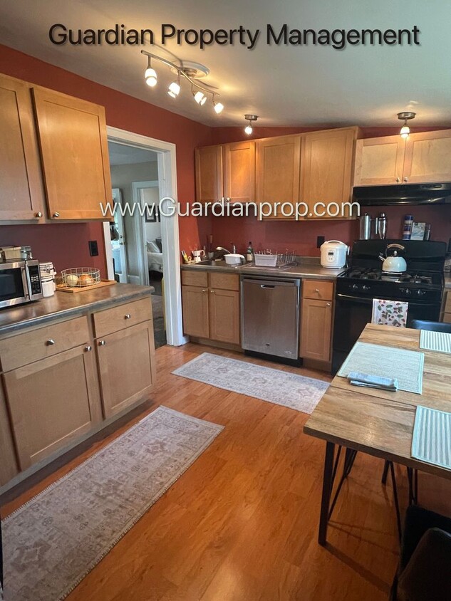 Primary Photo - Small South Minneapolis Single Family Home...